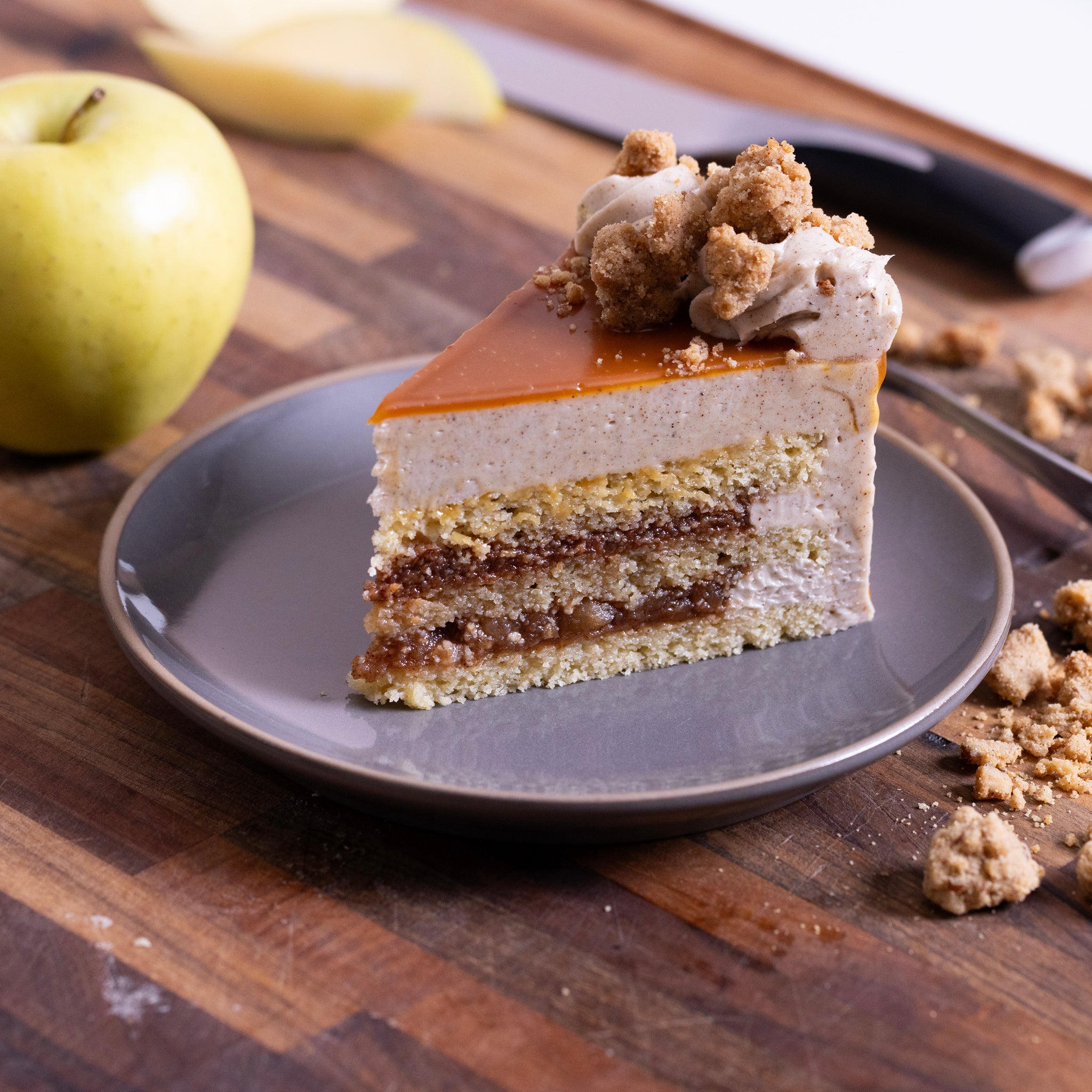 Caramel Apple Crumble Cake