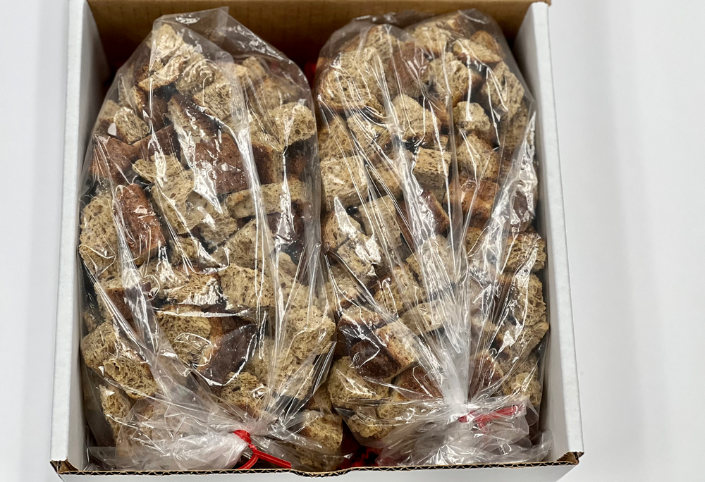 Bread Stuffing  (Contains High Protein Vital Wheat Gluten).   Recipe Card Included.